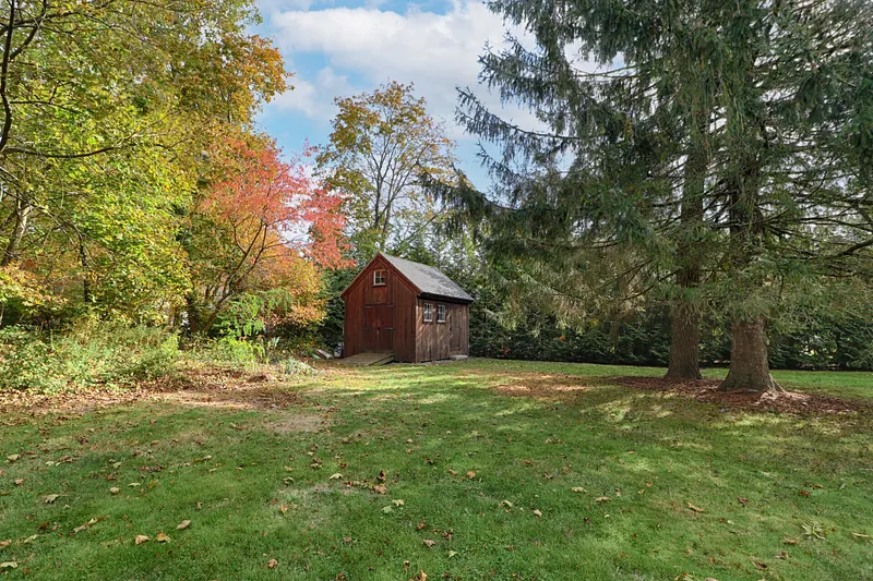 28 Brook Road Photo 9