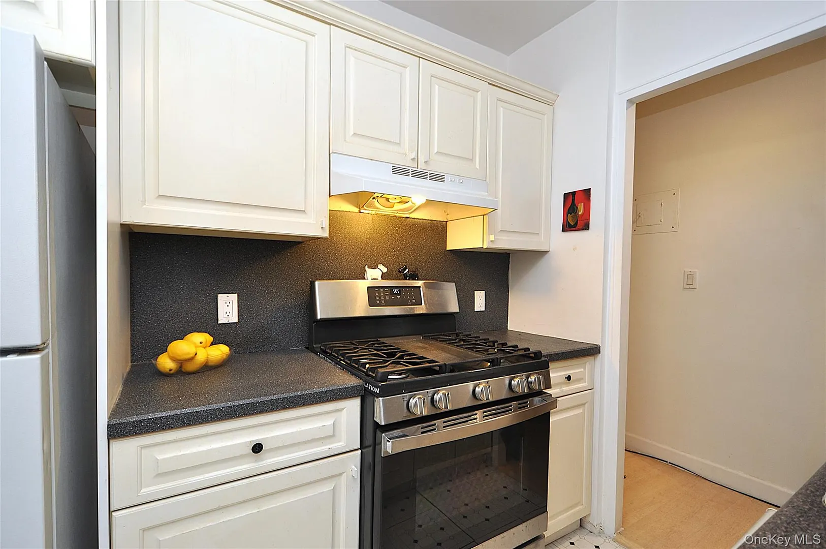 230 Garth Road  #3B1 Photo 15