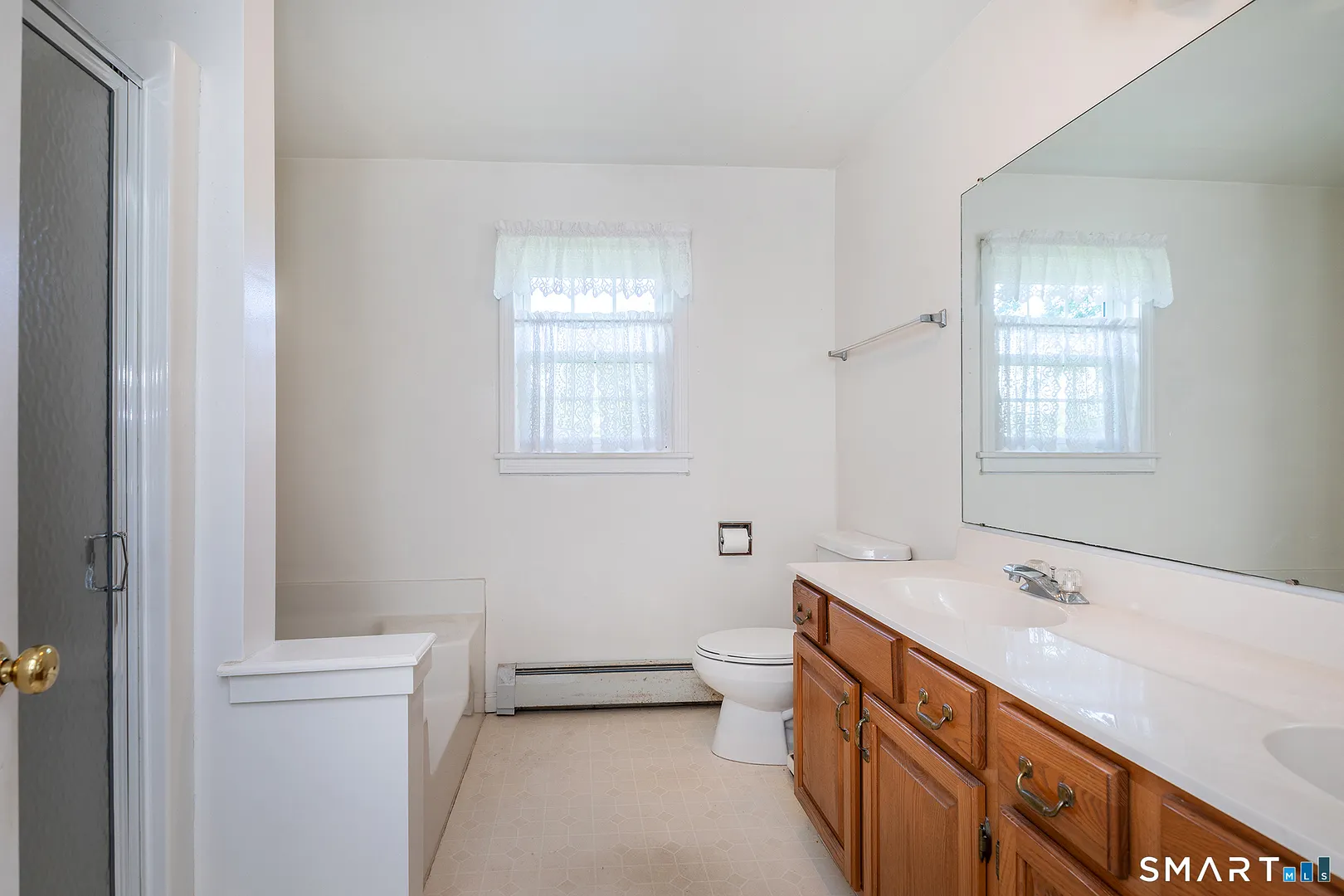 240 Beach Street Photo 16