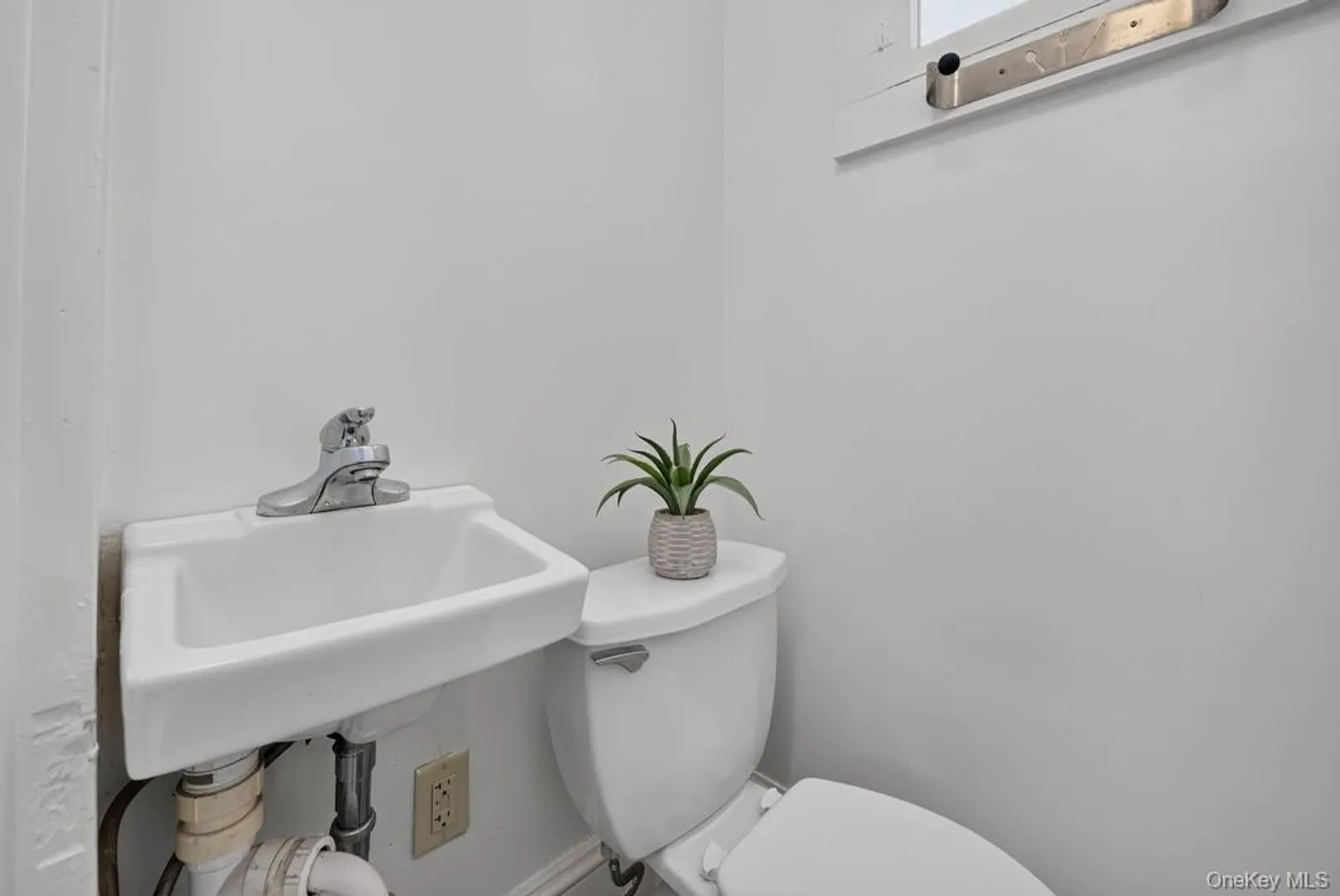 10 S Grand Avenue Photo 17