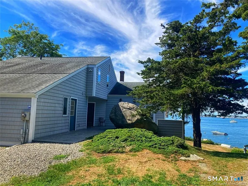 24 Nauyaug Point Road Photo 13