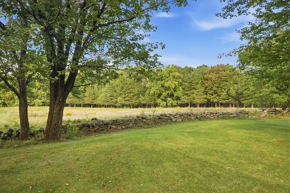 9 Ashley Lane Photo 34