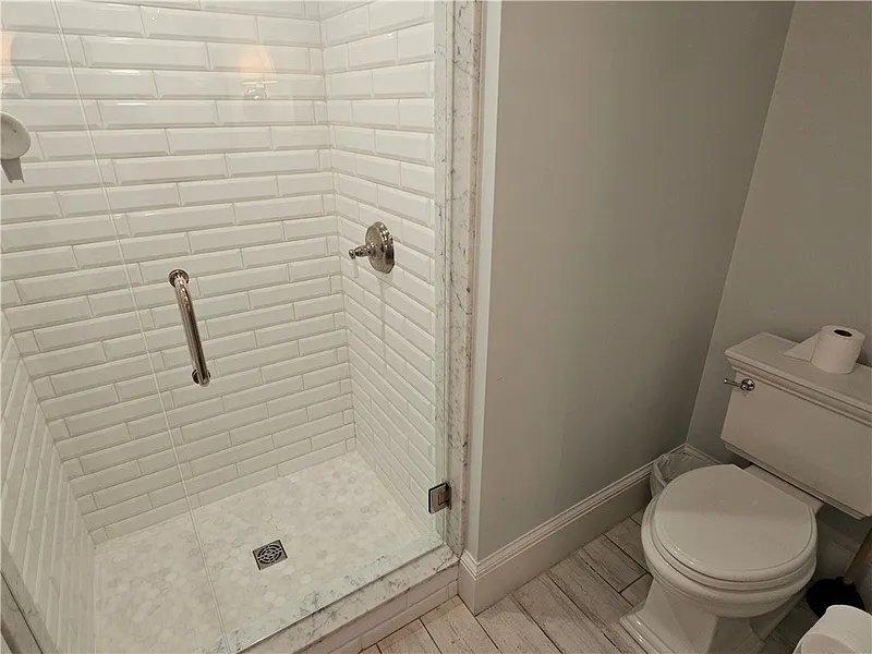 209 Coggeshall Avenue Photo 26
