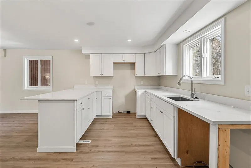 153 Coffin Rd  #10 Photo 21