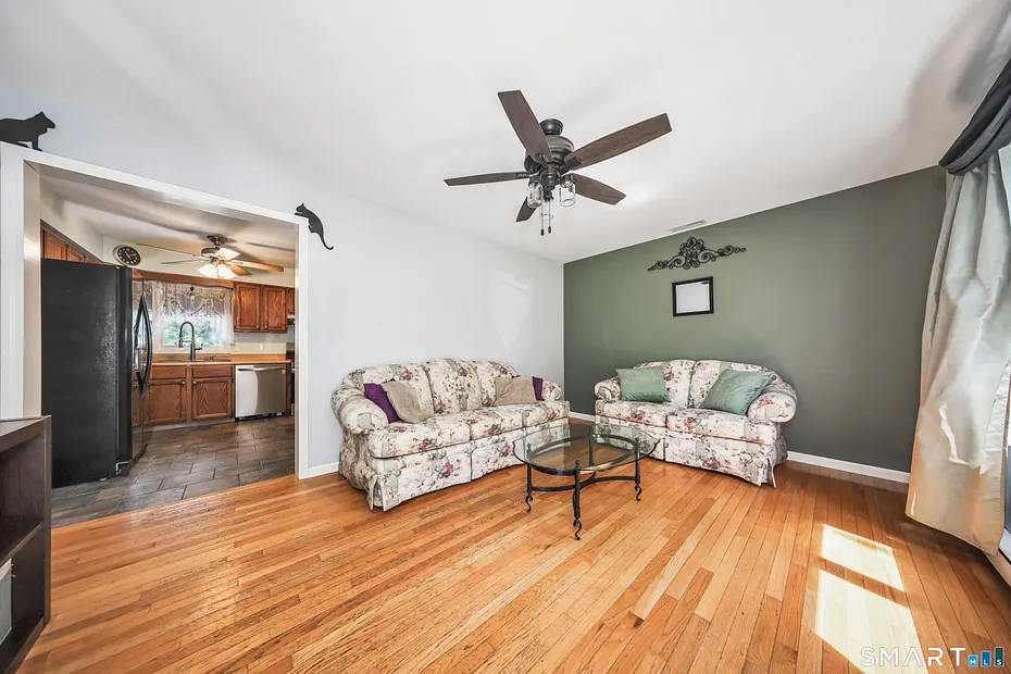 49 Schenck Lane Photo 5
