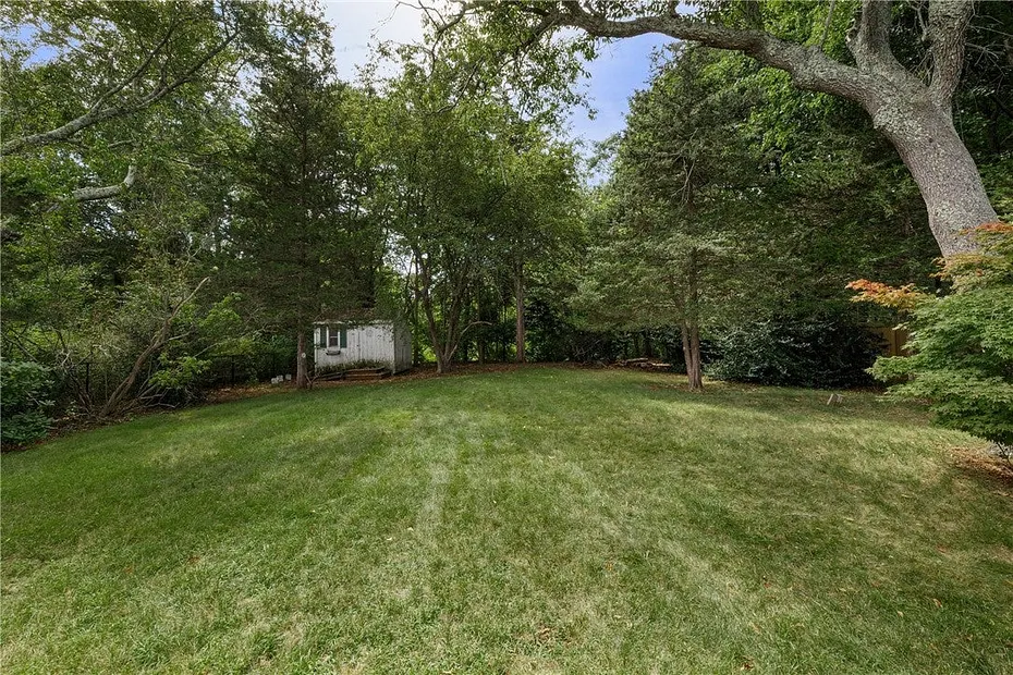 108 Longfellow Drive Photo 37