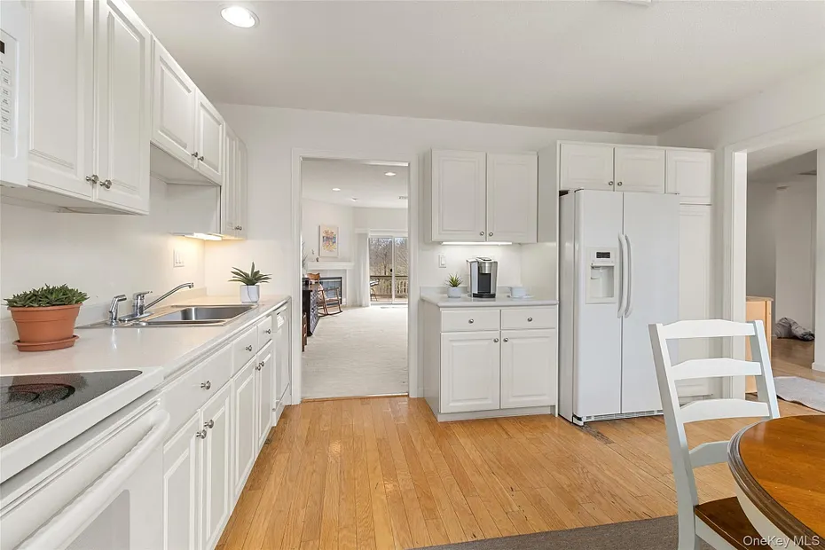 415 Heritage Hills Drive  #D Photo 7