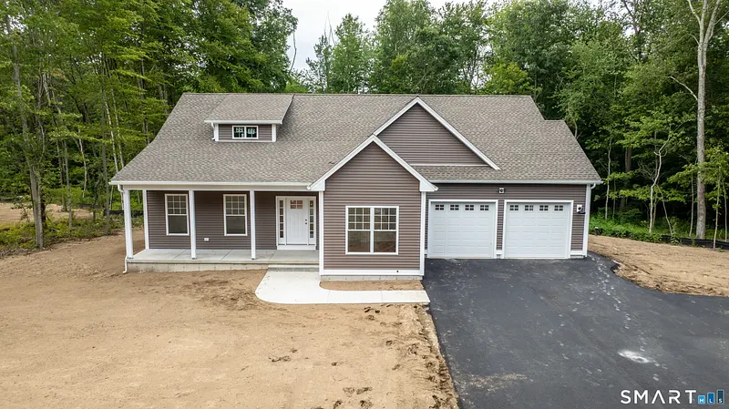 18 Spring Hill Lane Photo 3