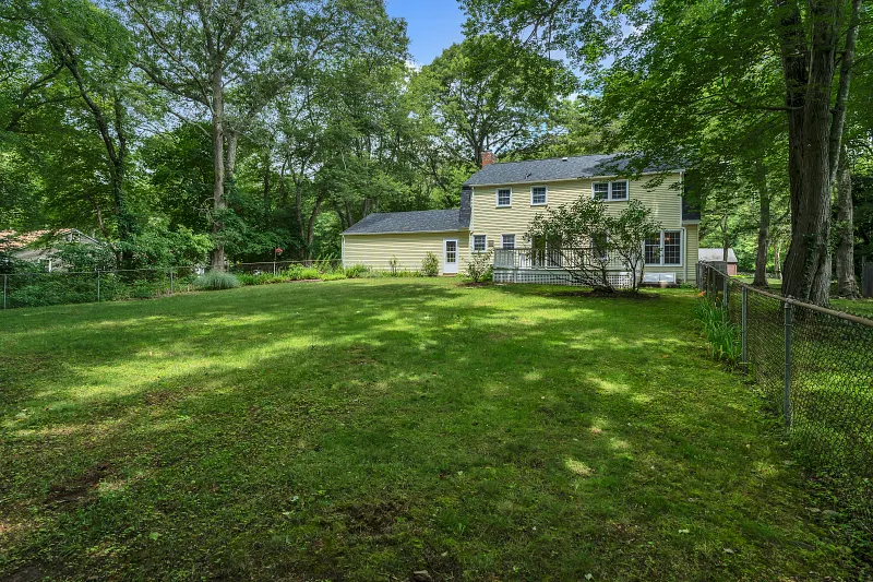 12 Wychwood Road Photo 23