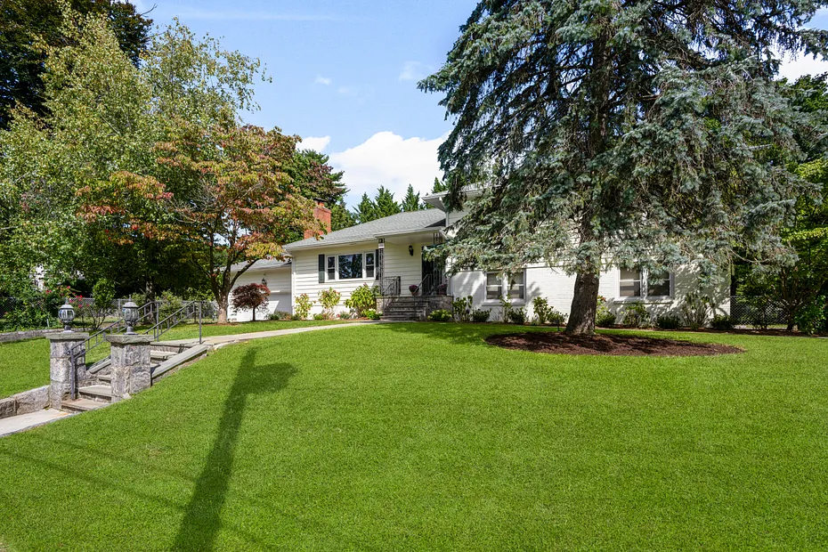 30 Antler Place Photo 33