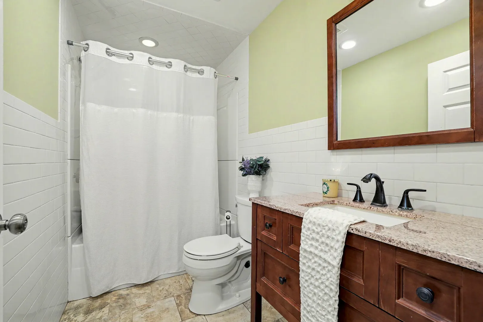 1226 Litchfield Road Photo 13