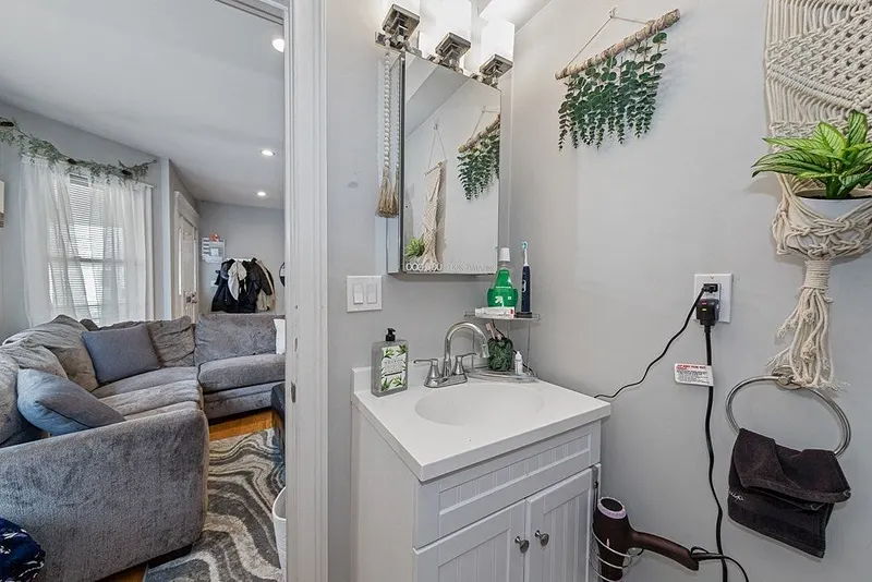 4 Sumner St  #1 Photo 10
