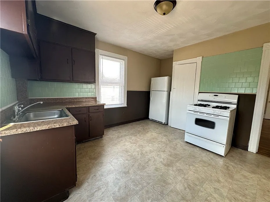 1245 Cranston Street  #2 Photo 7