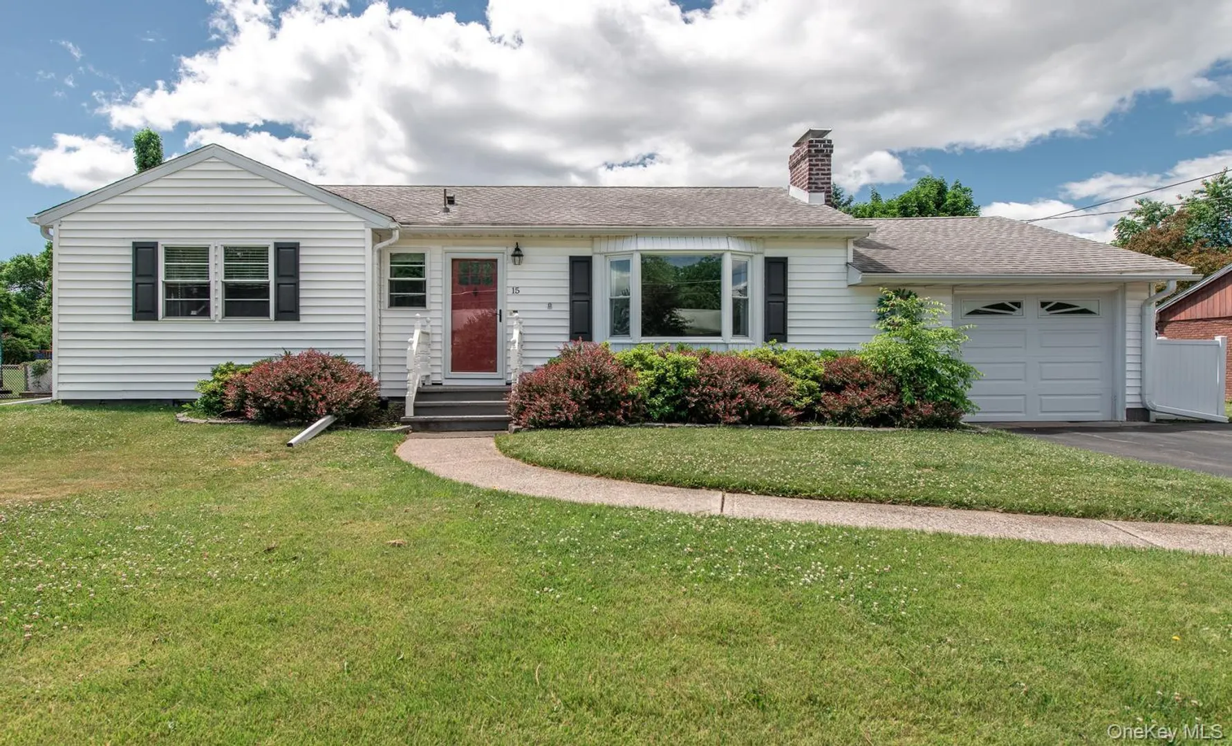 15 Genesee Avenue Photo 1
