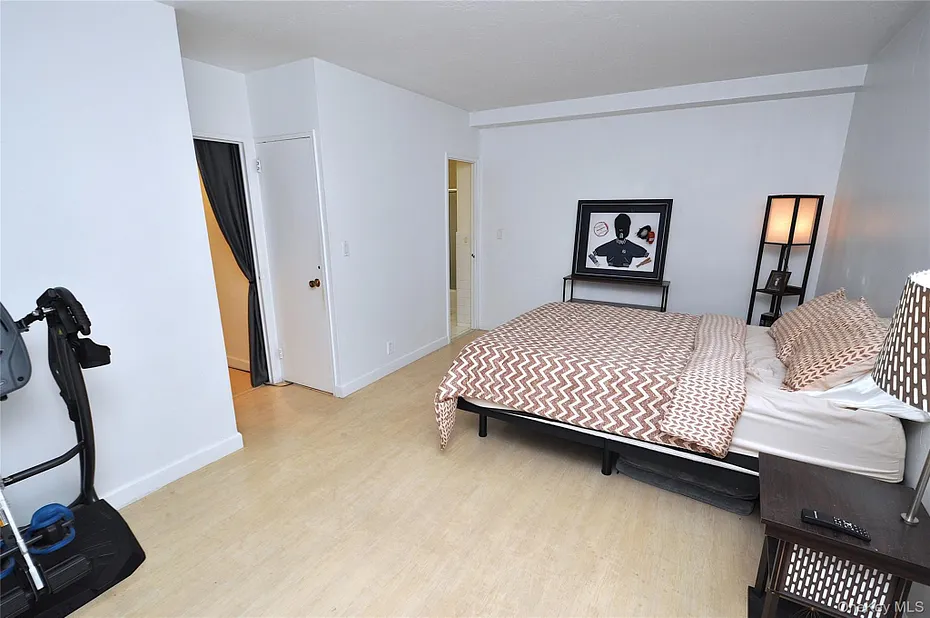 230 Garth Road  #3B1 Photo 24