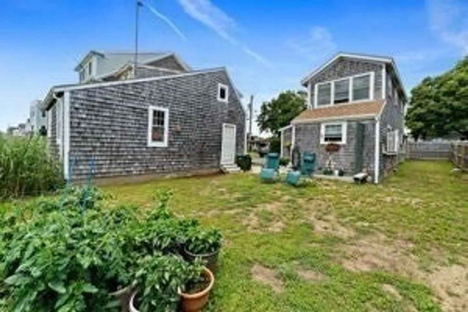 55 Central St Photo 23