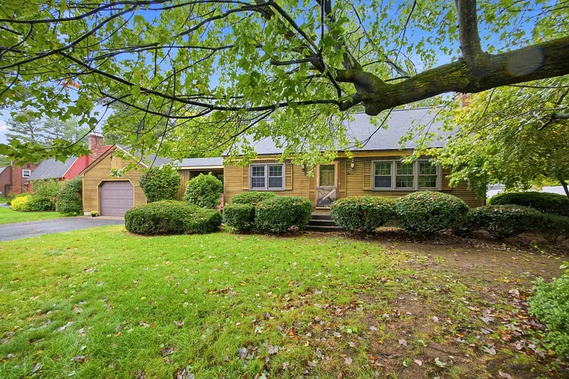 83 Barbara St Photo 1