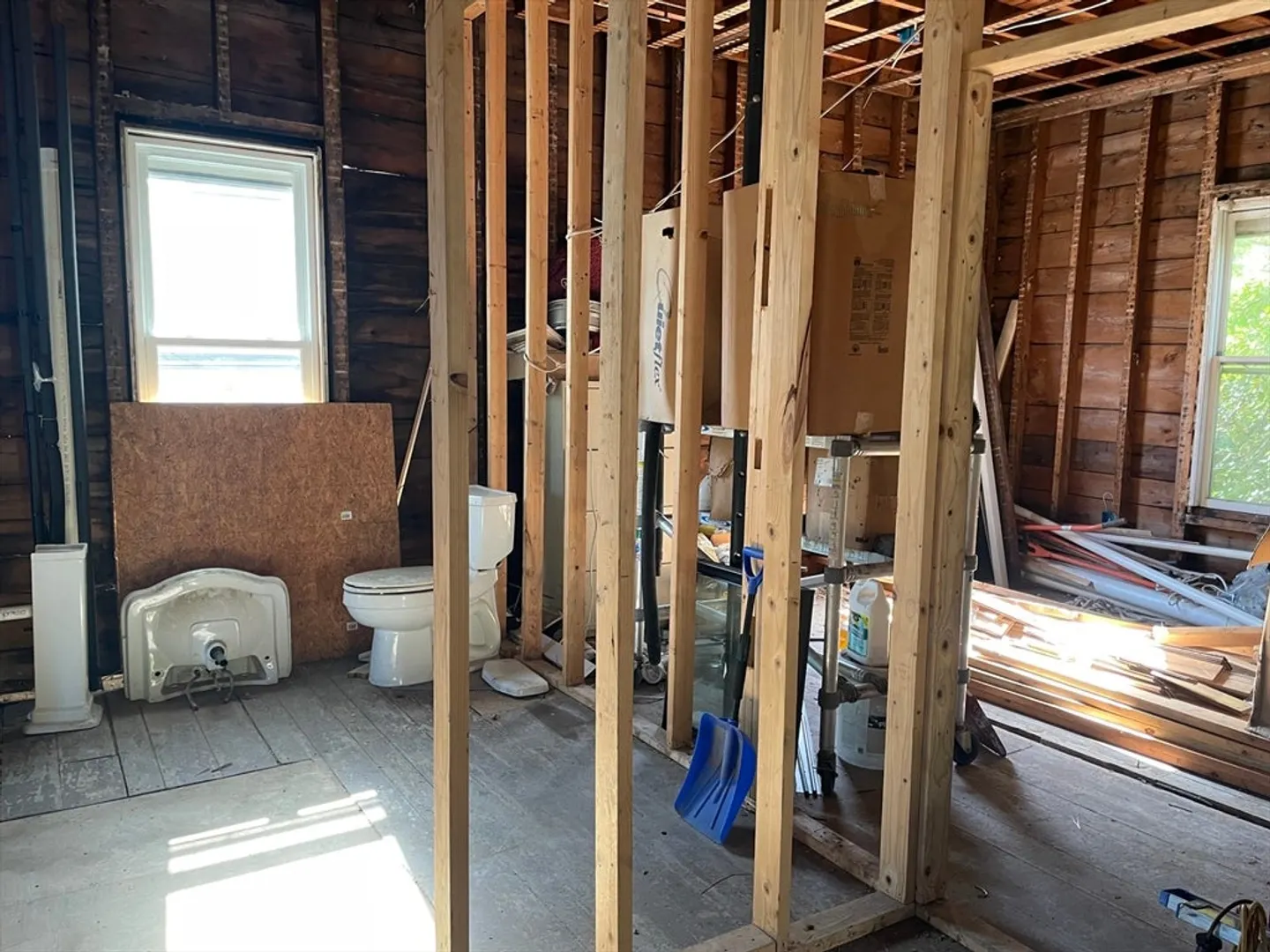 128 Linwood Ave Photo 3