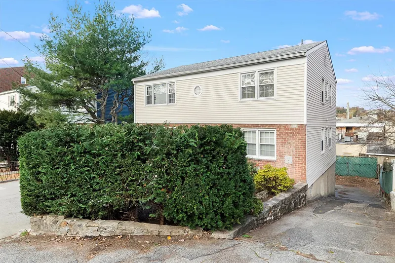 85 Stevens Avenue Photo 41