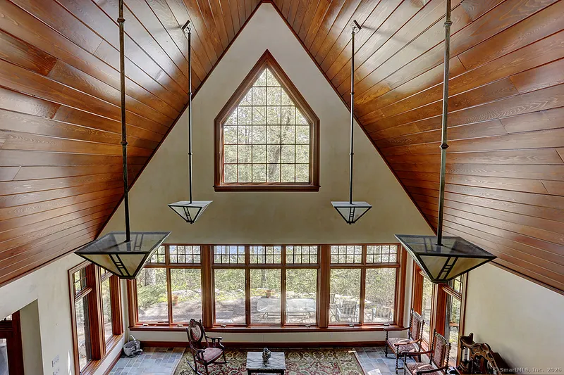 152 Tower Hill Road Photo 8