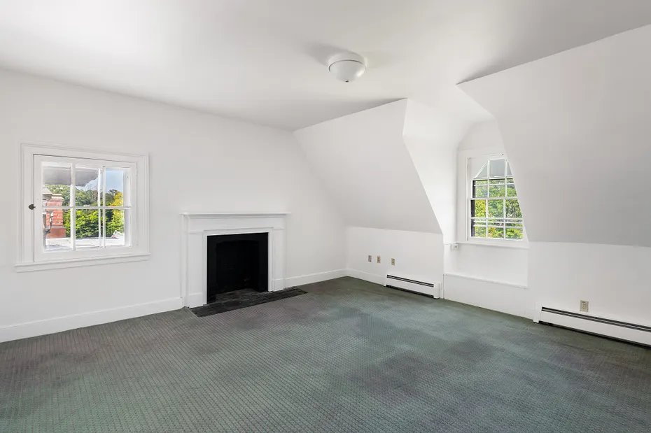560 Grand Avenue Photo 36