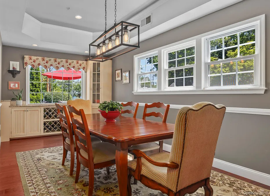 1 Colonial Drive Photo 9