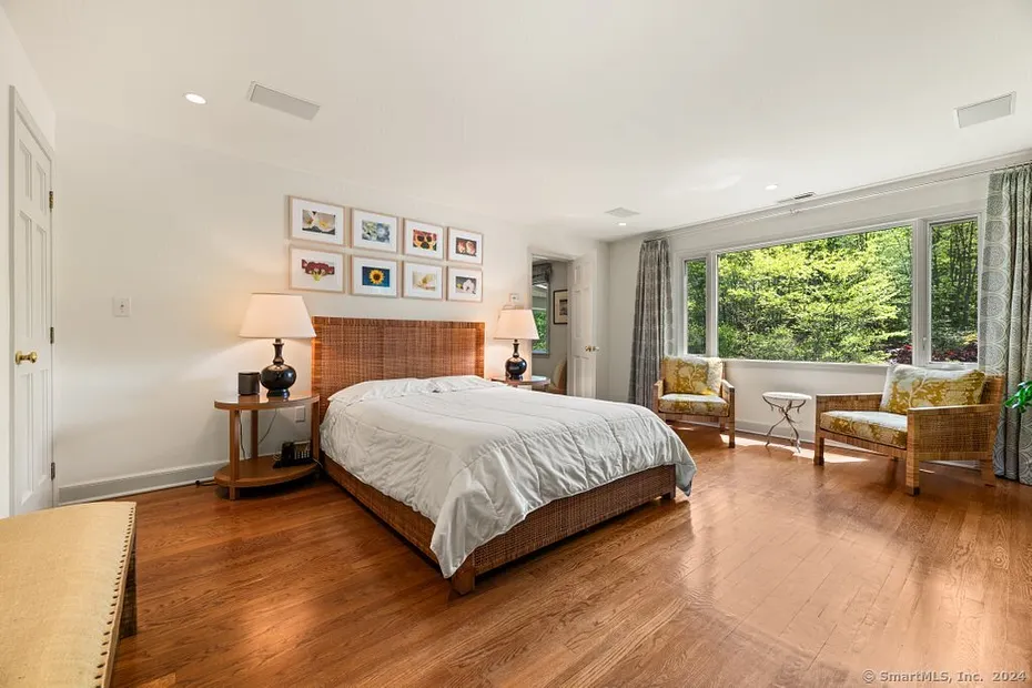 Stamford Single Family Photo 12