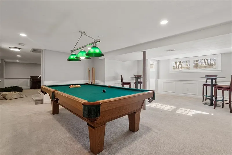 9 Gloucester Road Photo 31
