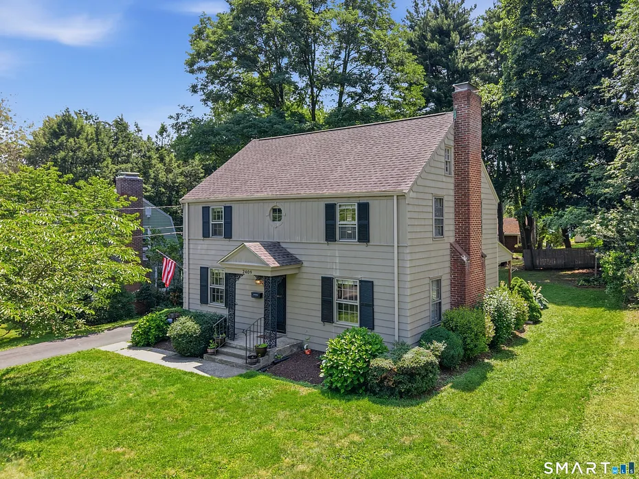 2409 Albany Avenue Photo 1