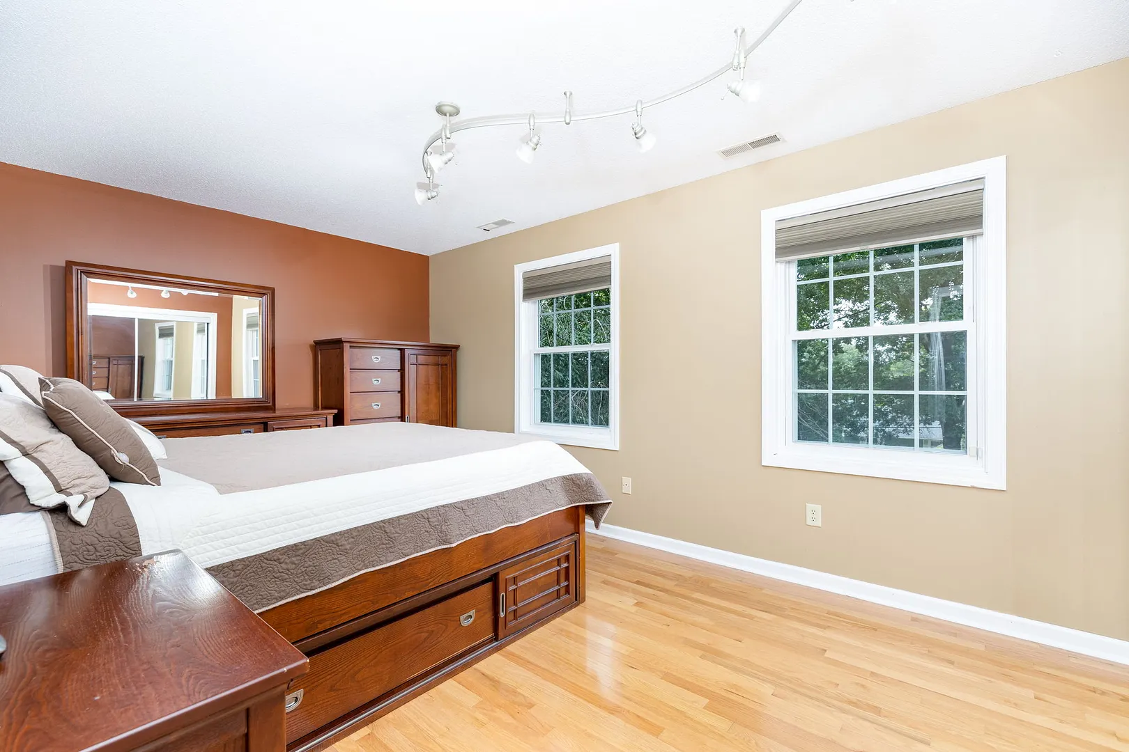 20 Alcott Road Photo 33