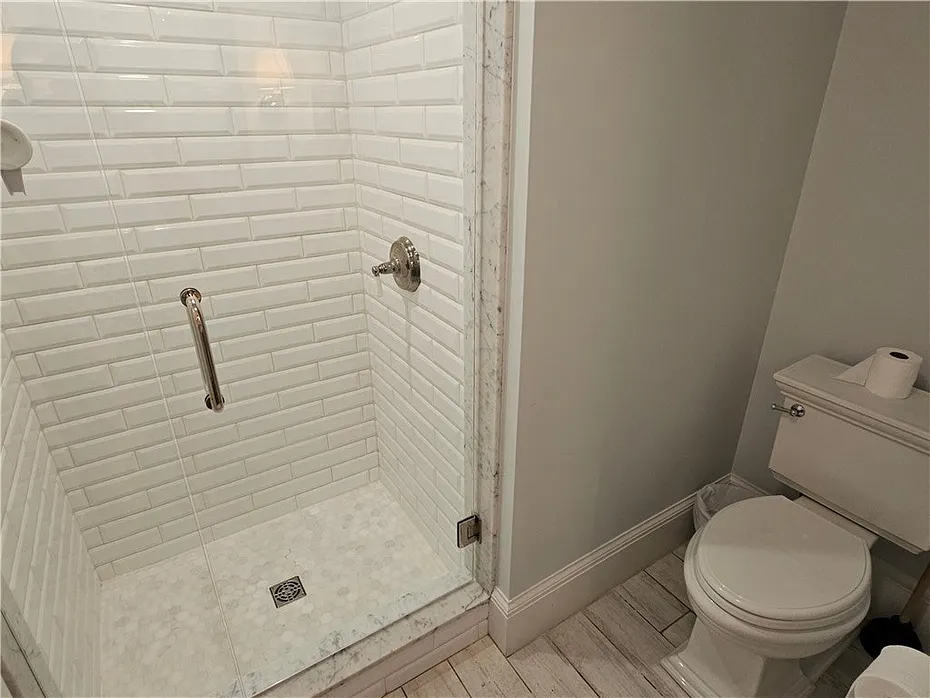 209 Coggeshall Avenue Photo 26