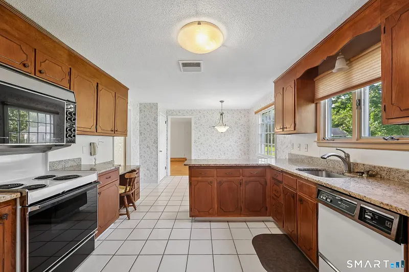 64 Burnwood Drive Photo 5