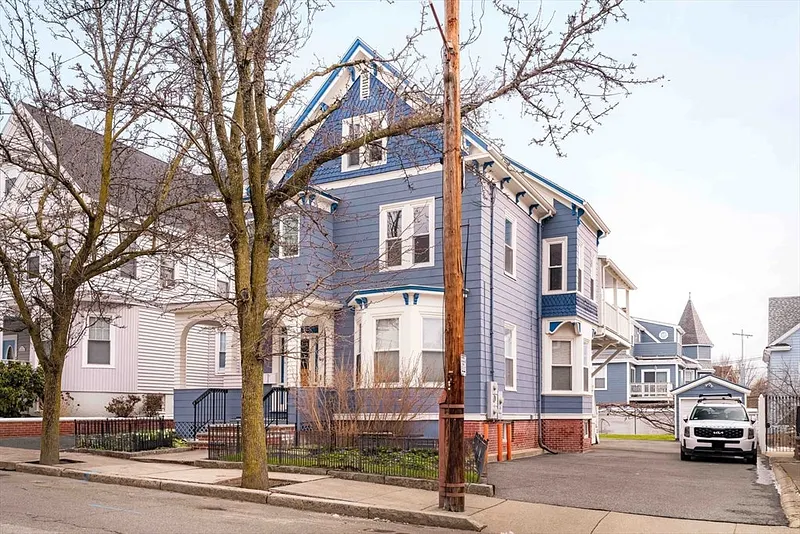49 Dartmouth Street  #2 Photo 3