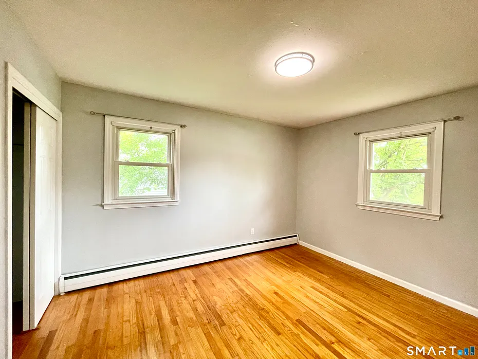 35 Woodmont Road Photo 21
