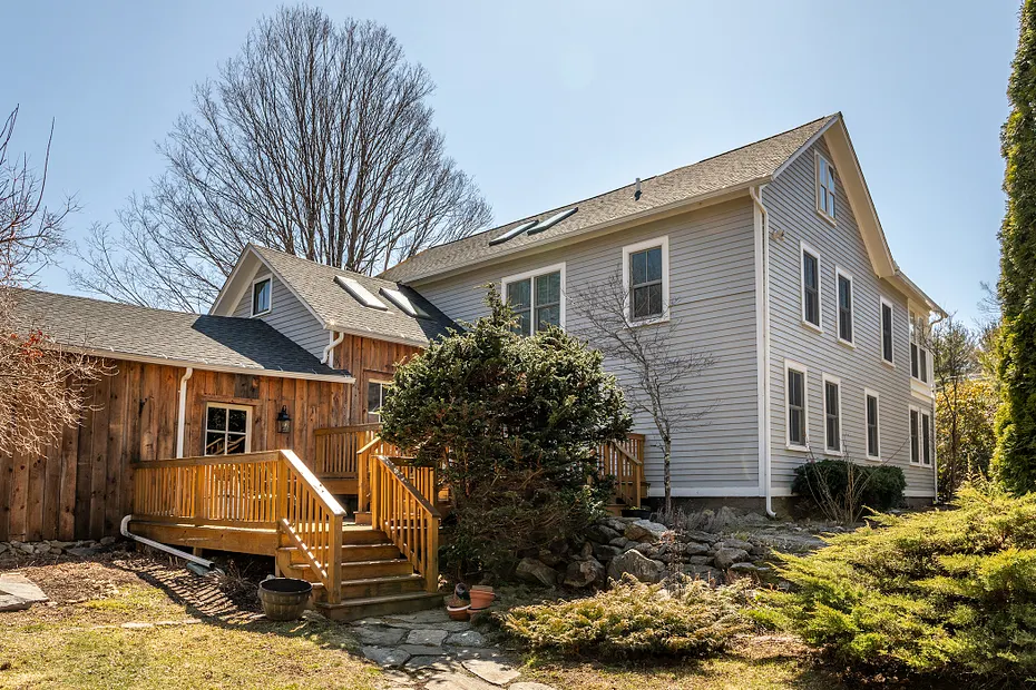 51 Mill Street Photo 33
