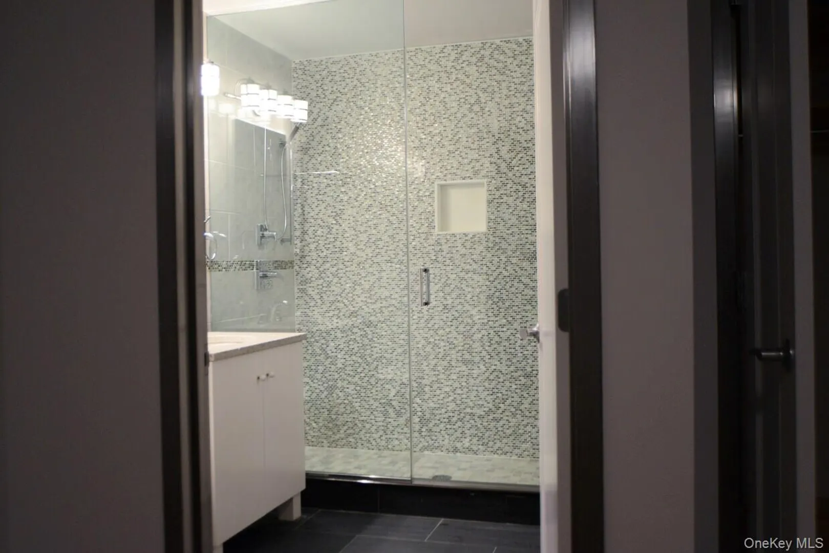 114 Greenpoint Avenue Photo 10