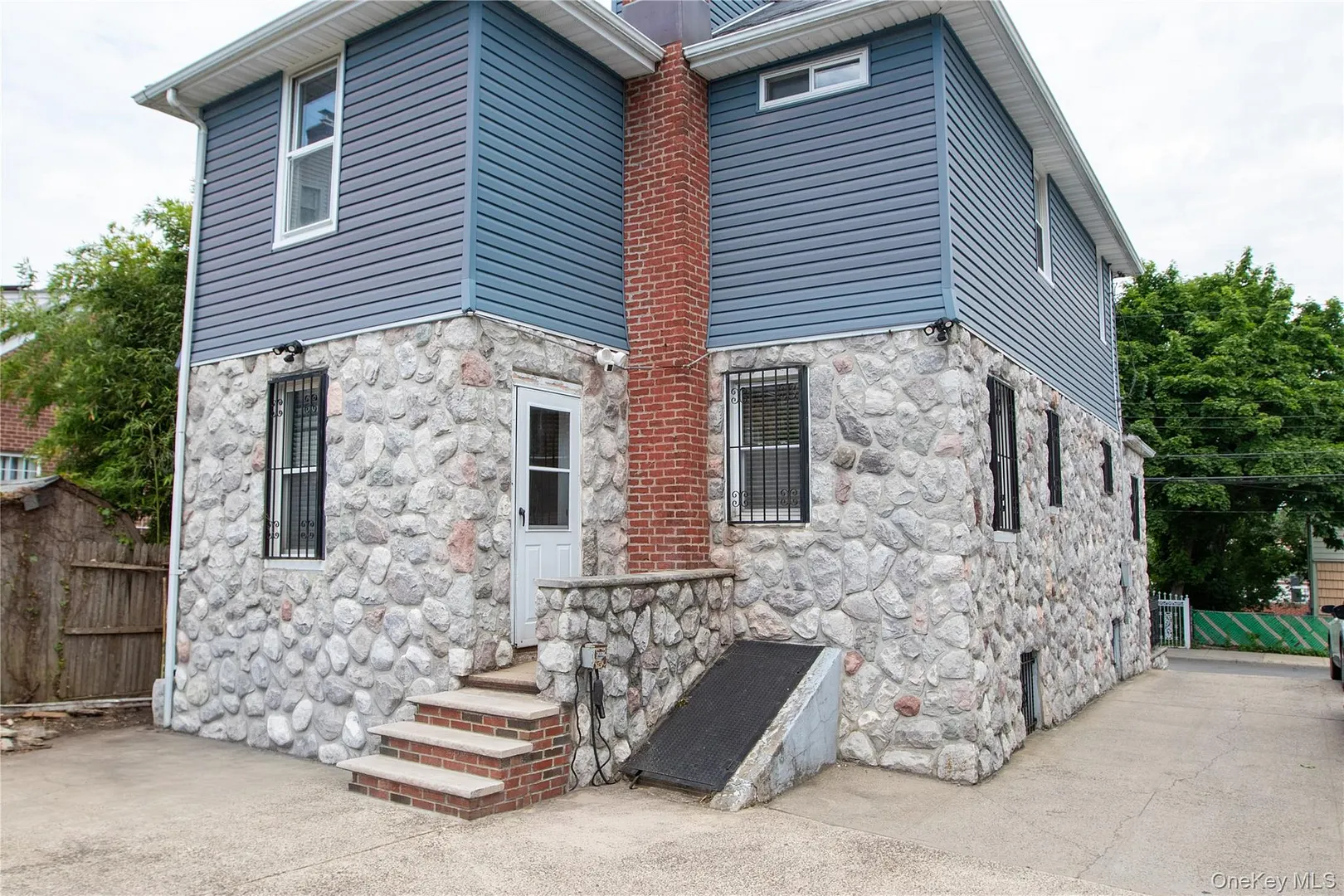 4810 Robertson Street Photo 17