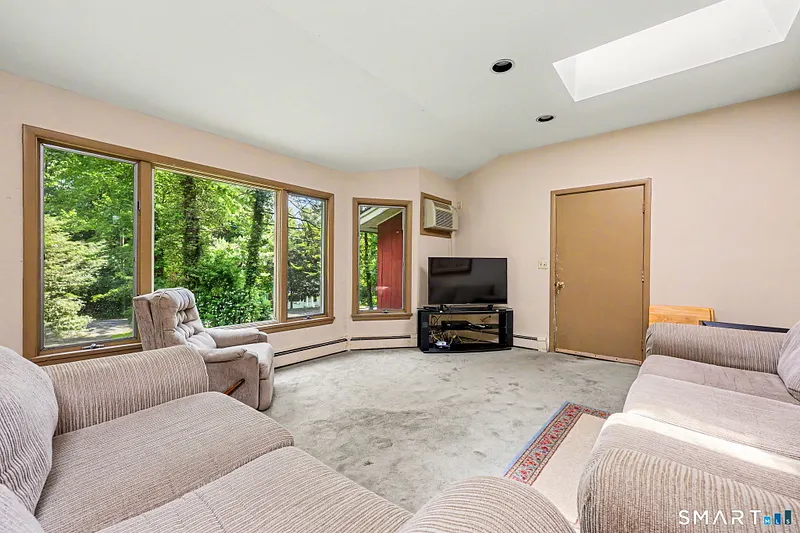 5 Green Hill Road Photo 14