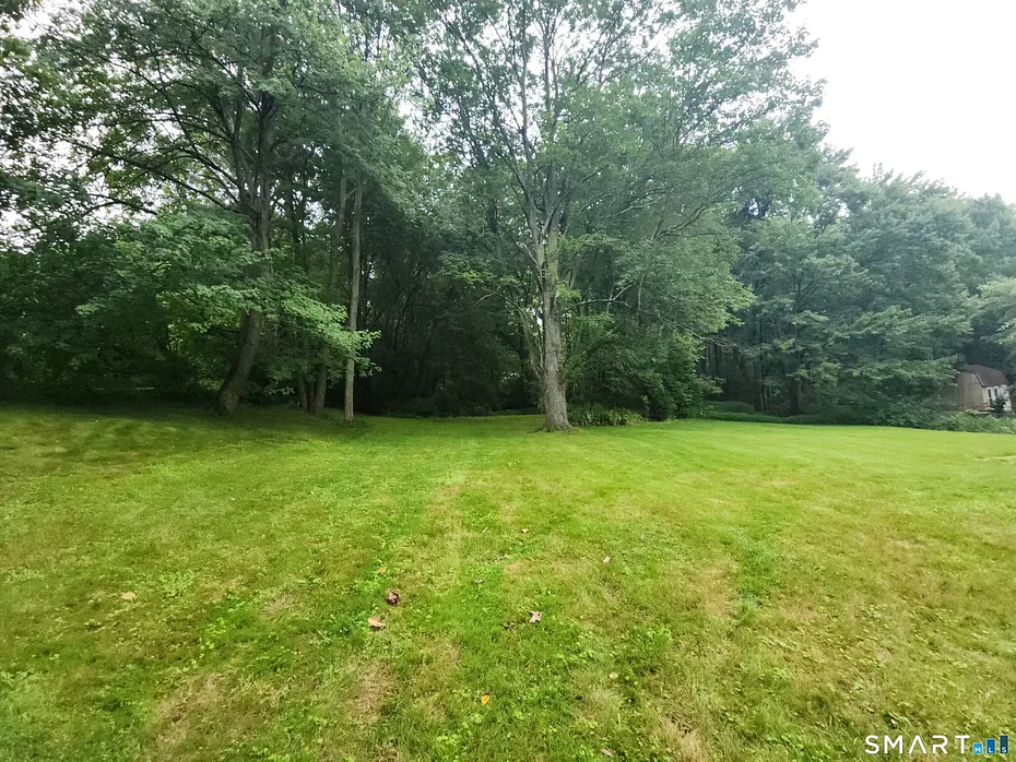 20 Hicksville Road Photo 11