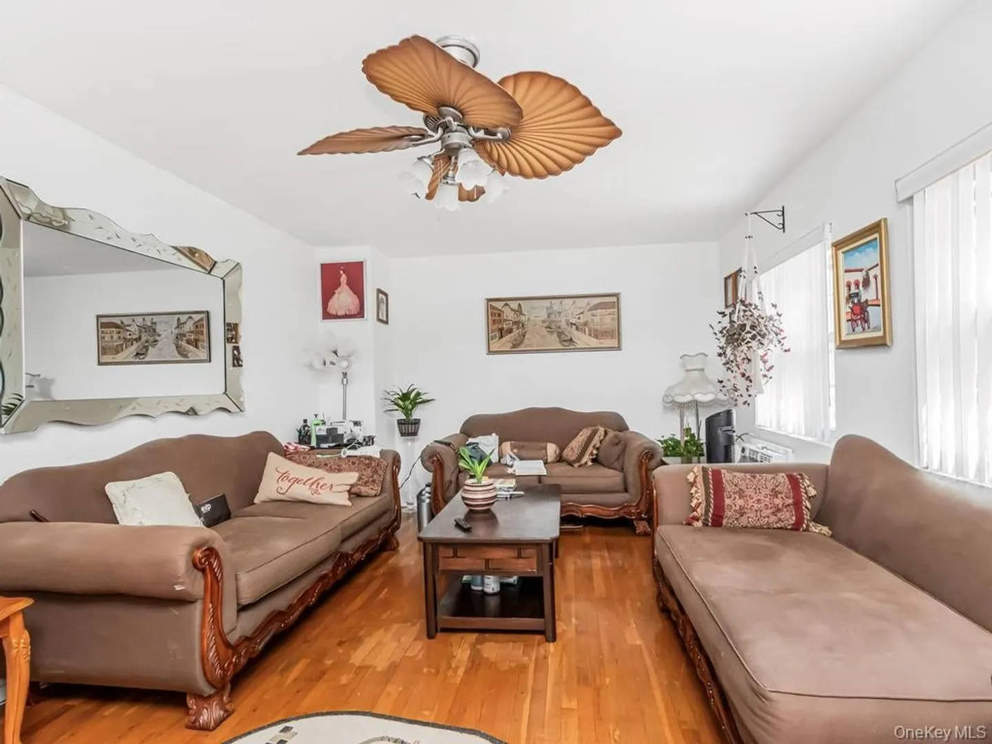 772 Home Street Photo 3