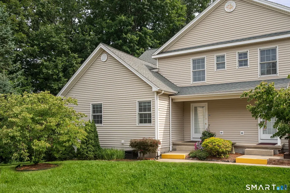 4 Reggie Way  #B Photo 1