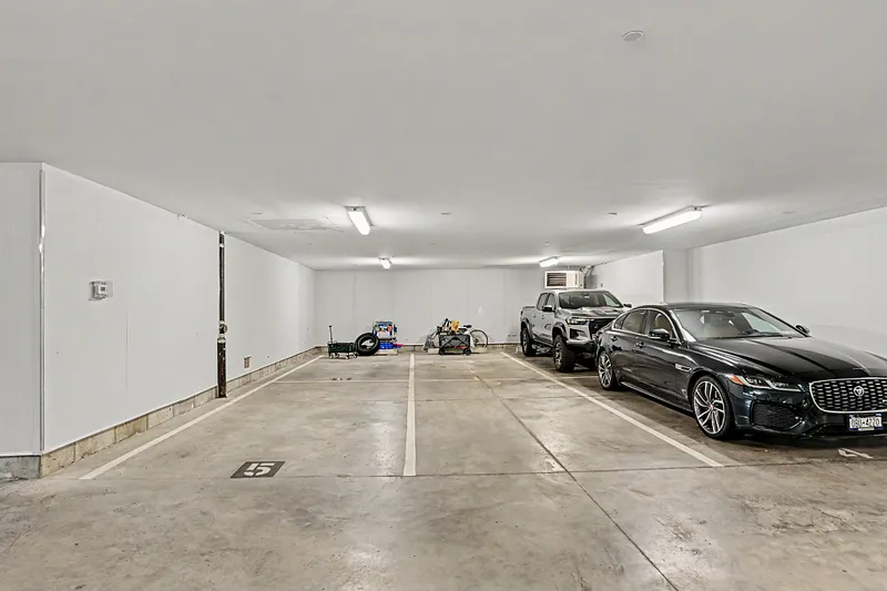 740 Davenport Avenue  #1 Photo 42