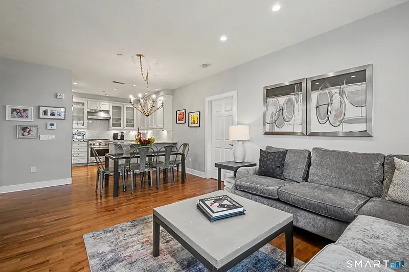 77 Havemeyer Lane  #410 Photo 12