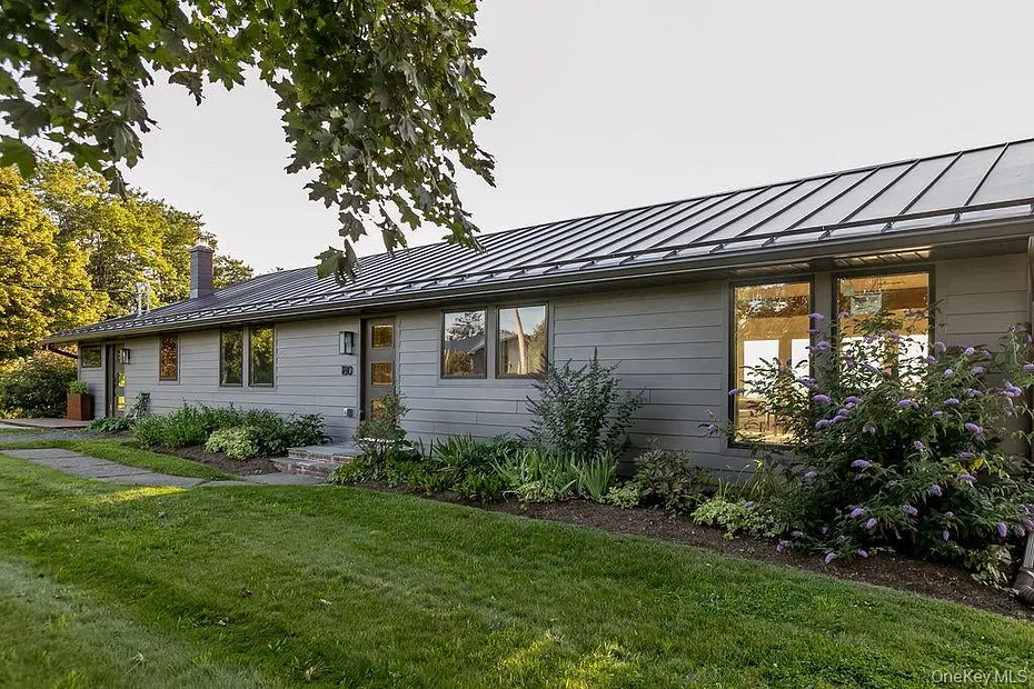 180 Hilltop Road Photo 46