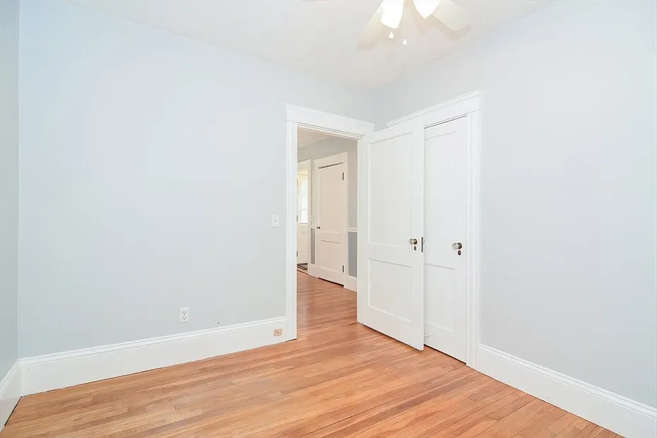 23 Division St Photo 36