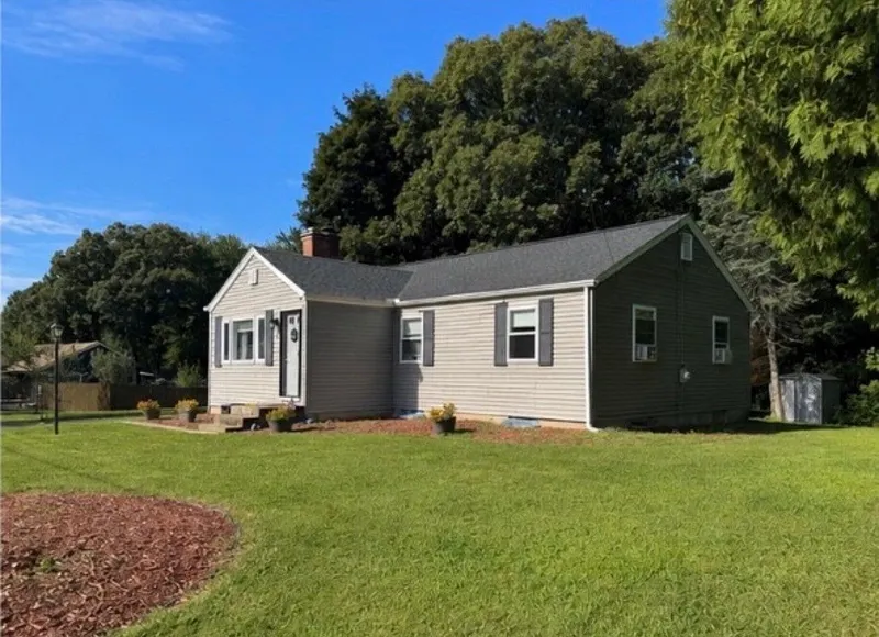 143 Skyridge Street Photo 2