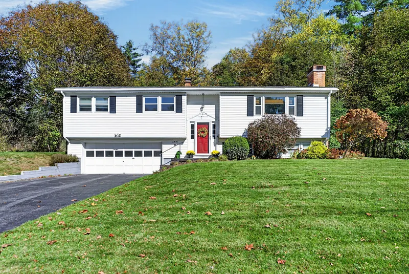 144 Lindley Ter Photo 1