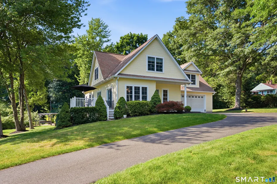 16 Blueberry Hill Road Photo 1