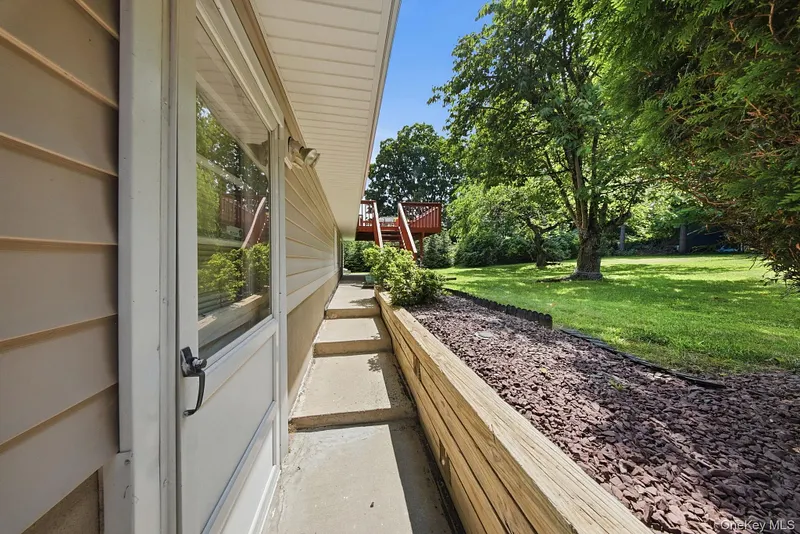 177 New Hempstead Road Photo 35