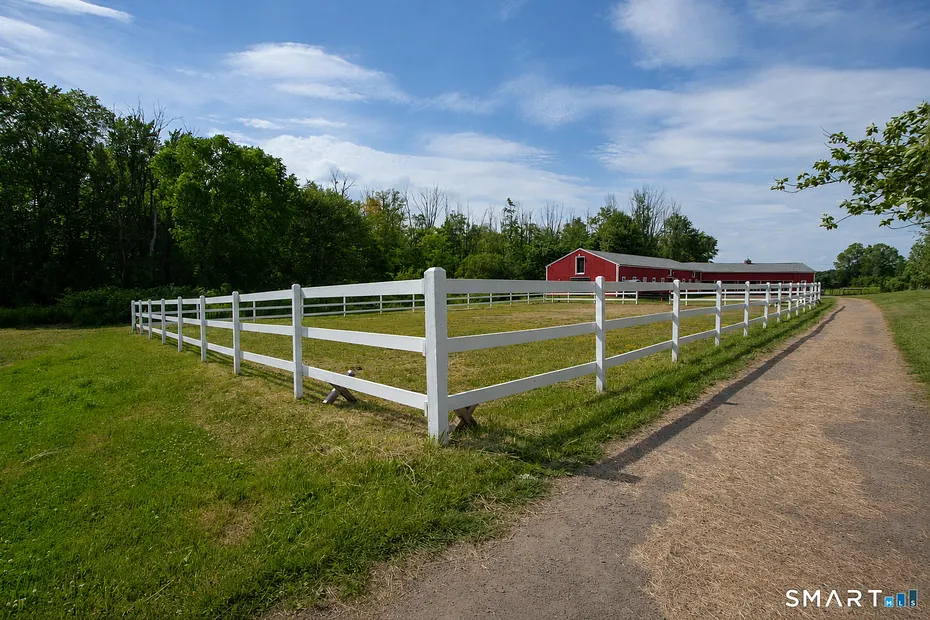 85 East Street Photo 14